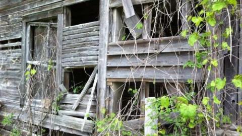 Old House - house15.jpg