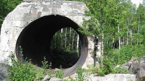 Walking the trail - Steel-Water-Pipelines1.jpg