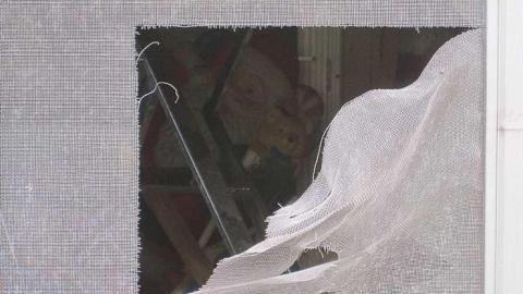 October 25, 2016 - Highway-93-Boarded-Up-House23.jpg