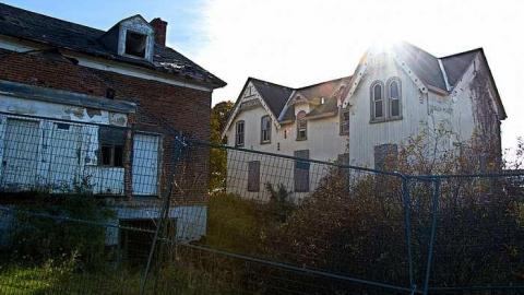 Nostalgia - Cullen-Gardens234.jpg