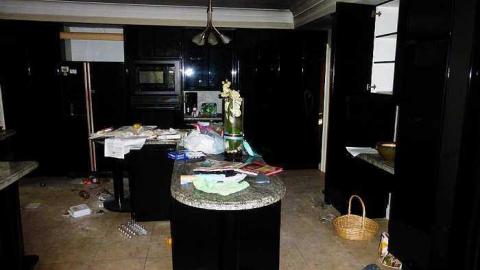 November Rain - Abandoned-Grow-Op-Mansion--Drug-Dealers-Mansion--King-City439.jpg