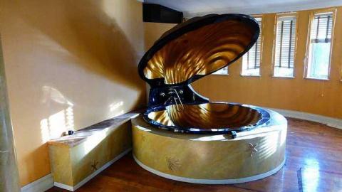 November Rain - Abandoned-Grow-Op-Mansion--Drug-Dealers-Mansion--King-City442.jpg