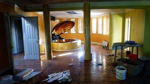 November Rain - Abandoned-Grow-Op-Mansion--Drug-Dealers-Mansion--King-City444.jpg