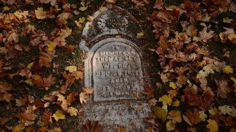 Keys to the crypt - Port-Oshawa-Pioneer-Cemetery16.jpg