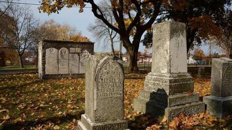 Keys to the crypt - Port-Oshawa-Pioneer-Cemetery6.jpg