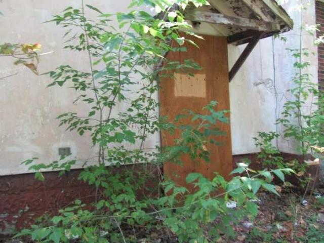 Small Abandoned House - Welland photo 3