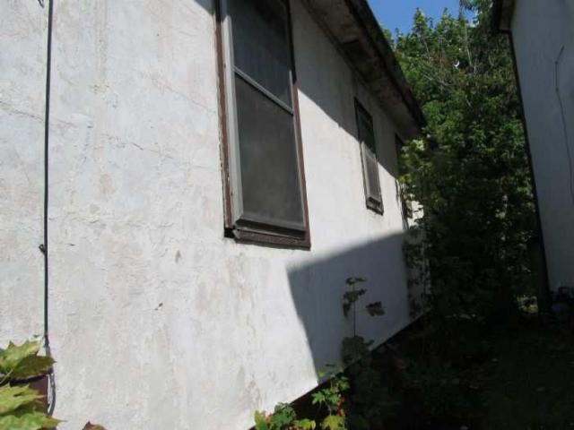 Small Abandoned House - Welland photo 5