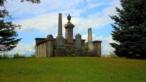 Death Set Us Apart - Throops-pioneer-Cemetery5.jpg