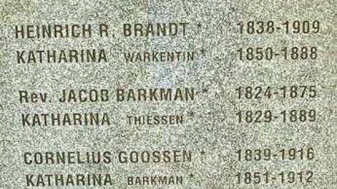 Auf Ewig Bei Dem Herrn - Steinbach-Pioneer-Cemetery6.jpg