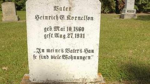 Auf Ewig Bei Dem Herrn - Steinbach-Pioneer-Cemetery9.jpg