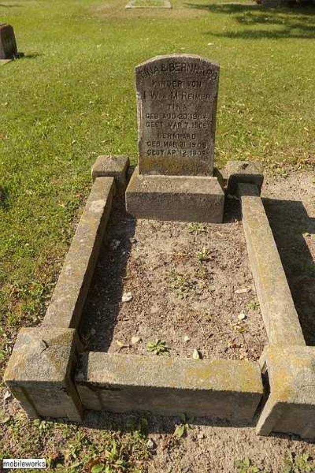 Steinbach Pioneer Cemetery photo 4