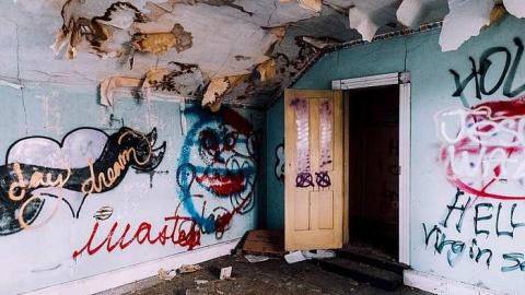 Houses & Main Building - Cullen-Gardens26.jpg