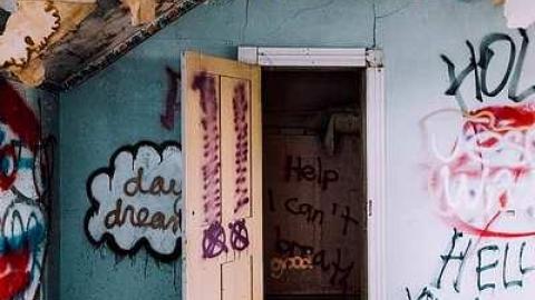 Houses & Main Building - Cullen-Gardens20.jpg