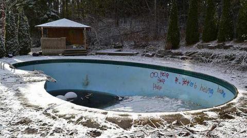 November 2016 - Abandoned-Grow-Op-Mansion--Drug-Dealers-Mansion--King-City66.jpg