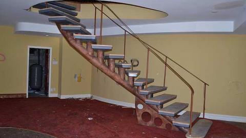 November 2016 - Abandoned-Grow-Op-Mansion--Drug-Dealers-Mansion--King-City92.jpg