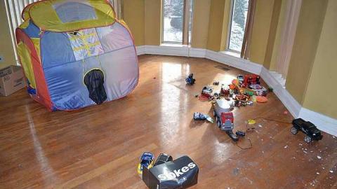 November 2016 - Abandoned-Grow-Op-Mansion--Drug-Dealers-Mansion--King-City76.jpg