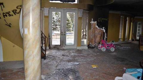 November 2016 - Abandoned-Grow-Op-Mansion--Drug-Dealers-Mansion--King-City99.jpg