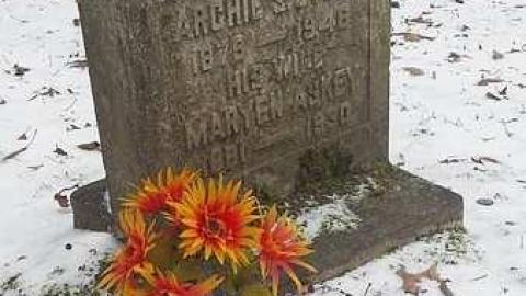 Old Cemetary - Old-Cemetery21.jpg