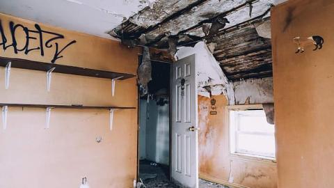 Just off the Highway - House-off-40165.jpg