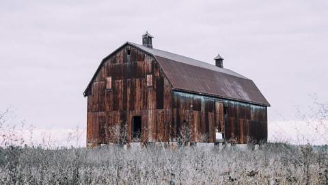 Just off the Highway - House-off-40170.jpg
