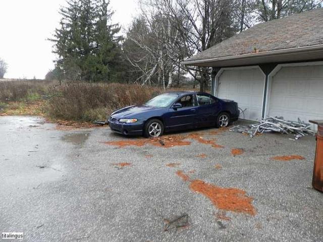 Sad chevy - SAM_0390.jpg