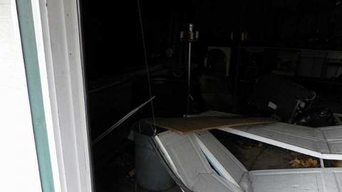 Sad chevy - SAM_0392.jpg