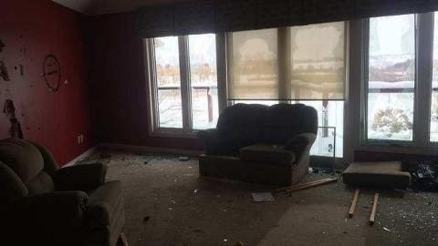 Squatters house - Someones-been-living-here91.jpg