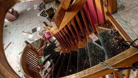 Squatters house - Someones-been-living-here90.jpg