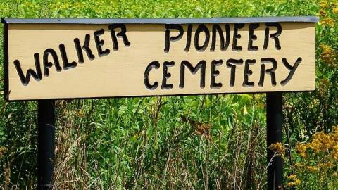 August 2016 - Walker-Pioneer-Cemetery20.jpg