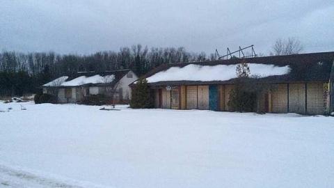 Exterior Photos December 2016 - IMG_5305.jpg