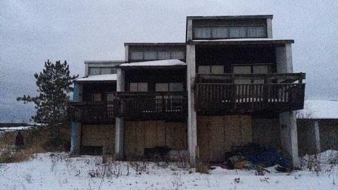 Exterior Photos December 2016 - IMG_5329.jpg