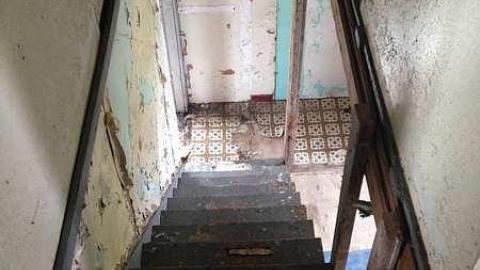  70-80's Abandoned House  - 7080s-Abandoned-House20.jpg