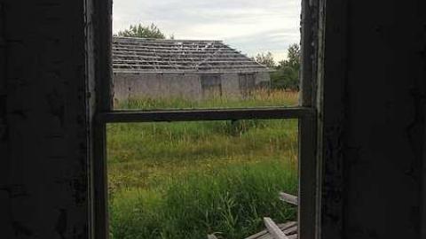  70-80's Abandoned House  - 7080s-Abandoned-House14.jpg