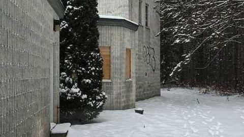 December 2016 - Abandoned-Grow-Op-Mansion--Drug-Dealers-Mansion--King-City242.jpg