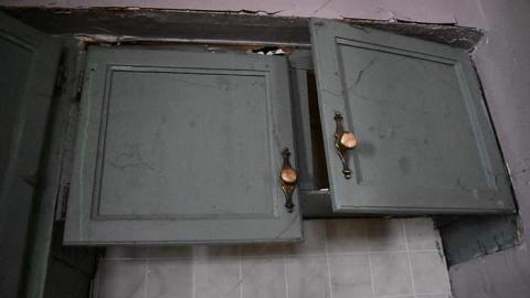 December 2016 - House-off-40120.jpg