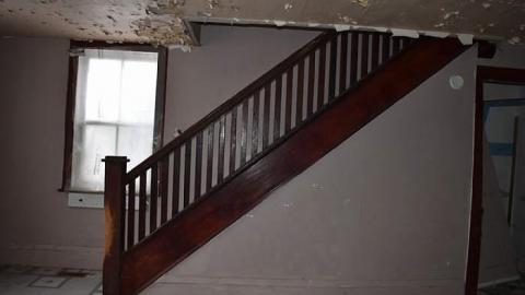 December 2016 - House-off-40121.jpg