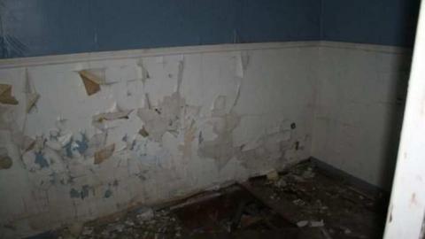 August 11/11 - 281774_10150740408235084_823835083_20289075_5291465_n(1).jpg