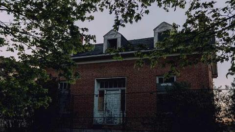 Cullen Gardens 2 - The-Prettiest-Street275.jpg