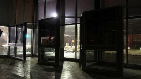 Greasy Dealership - Lakeshore-Lincoln-Dealership14.jpg