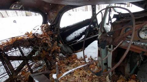 1950's beauty.. - 1950s-car-wreck20.jpg