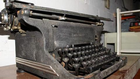 A collection of visits - 15/16 - Mr.-and-Mrs.-Sauga90.jpg