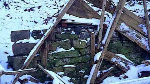 Just Missed it - Hoarders-Trash-Heap44.jpg