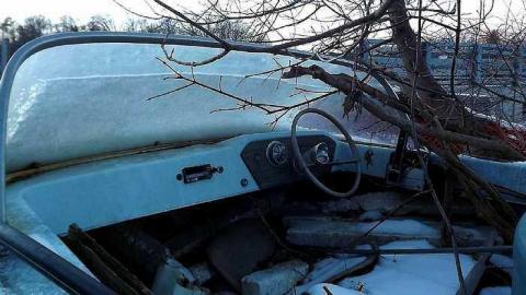 Just Missed it - Hoarders-Trash-Heap45.jpg