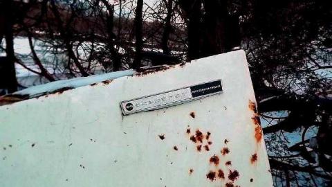 Just Missed it - Hoarders-Trash-Heap58.jpg