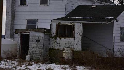 almost gone - Trenchcoat-Mafia33.jpg