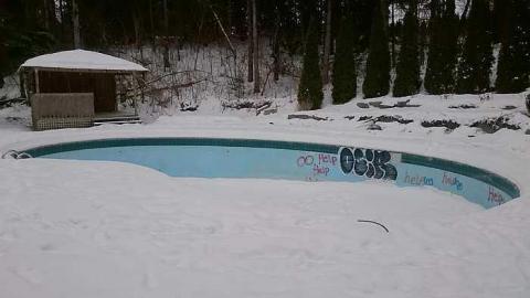 February 2017 - Abandoned-Grow-Op-Mansion--Drug-Dealers-Mansion--King-City160.jpg