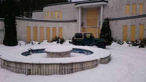 February 2017 - Abandoned-Grow-Op-Mansion--Drug-Dealers-Mansion--King-City162.jpg