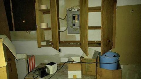 Fill'er up - Coroner-Gas2.jpg