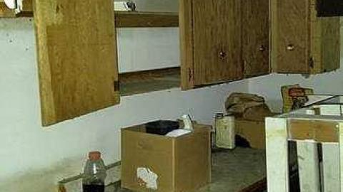 Fill'er up - Coroner-Gas13.jpg