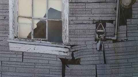 Photo from Cute crumbling house